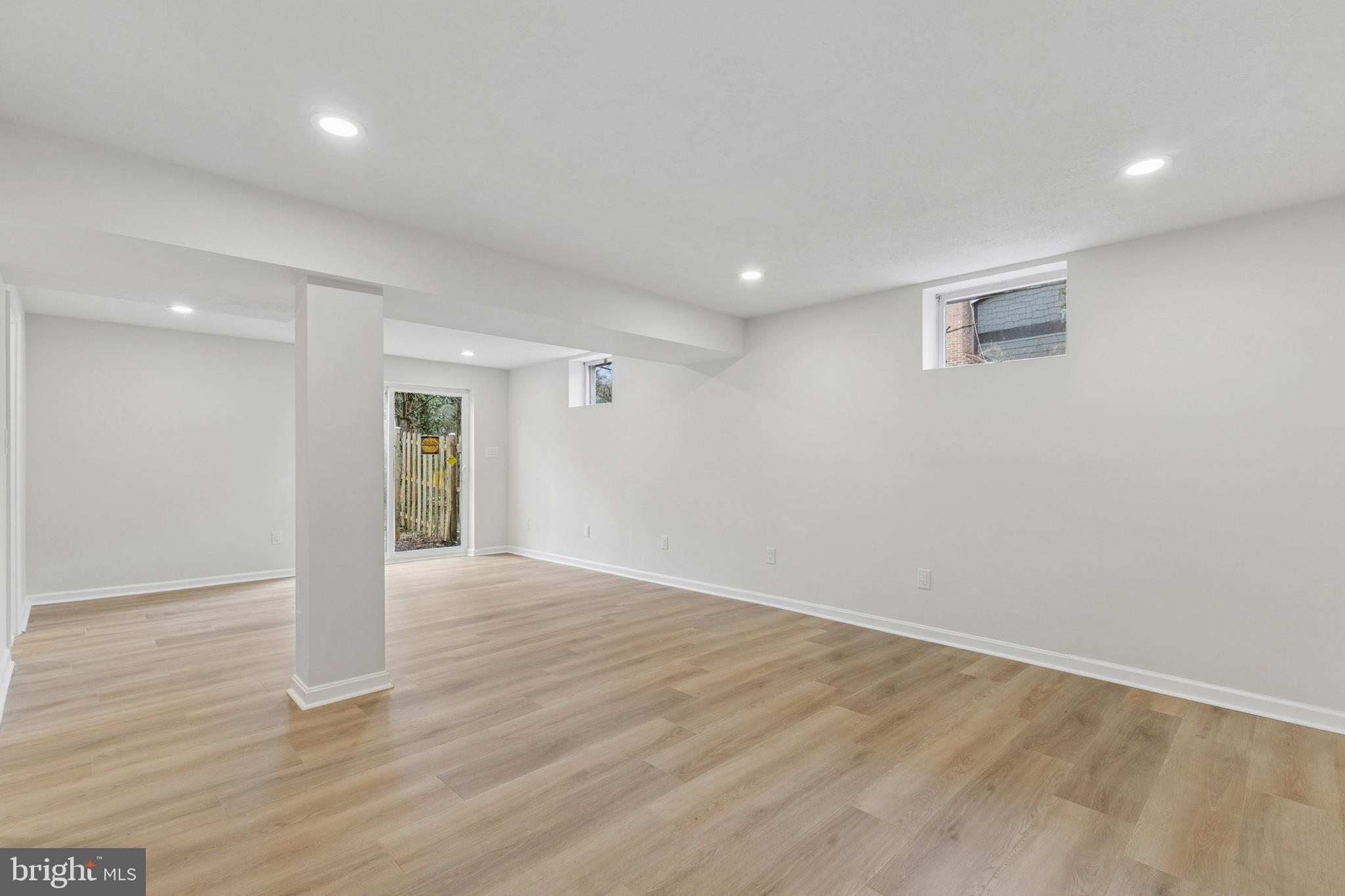 8928 Rolling Road Manassas, VA 20110 - Photo 26 of 33