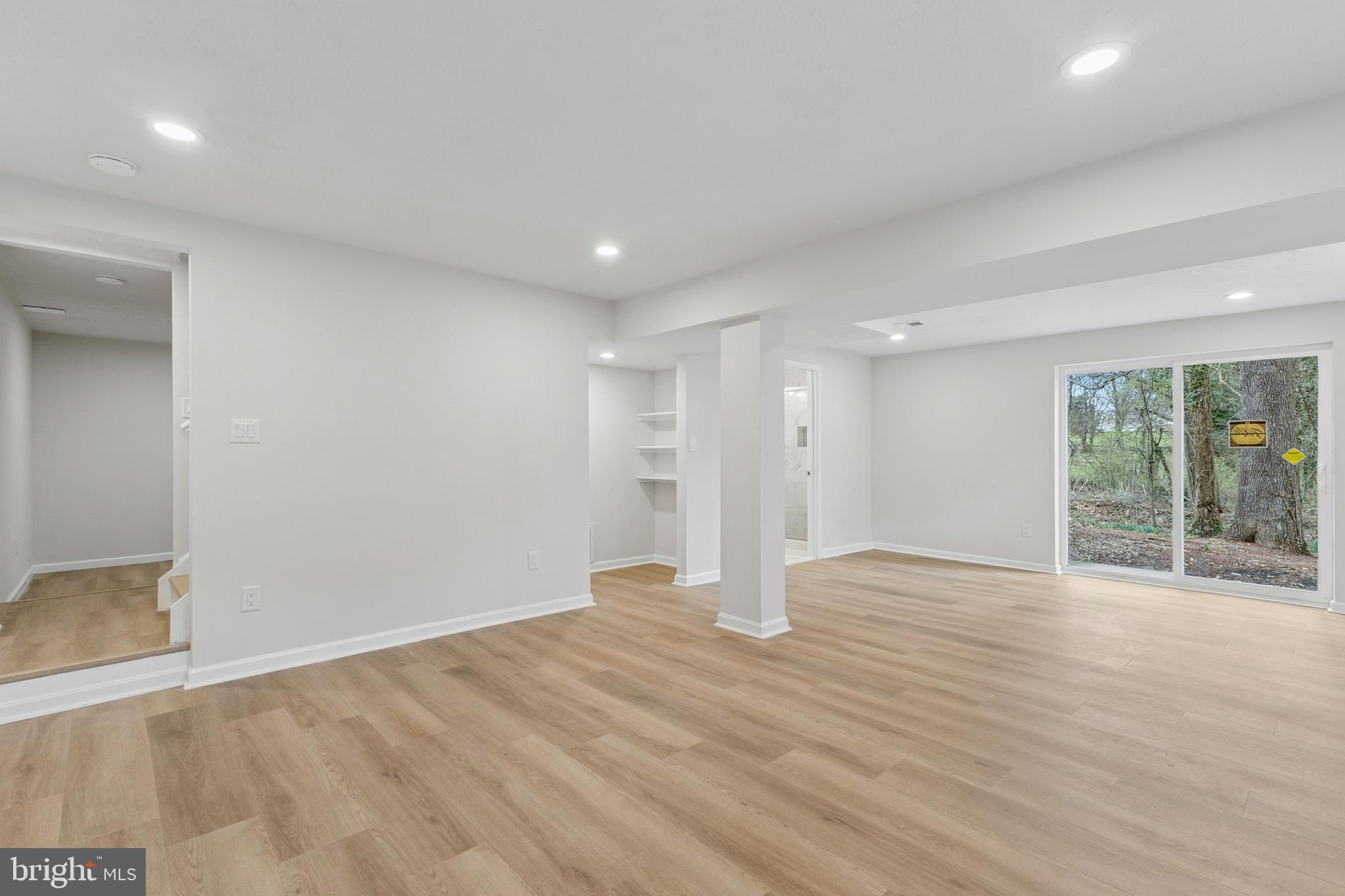 8928 Rolling Road Manassas, VA 20110 - Photo 27 of 33