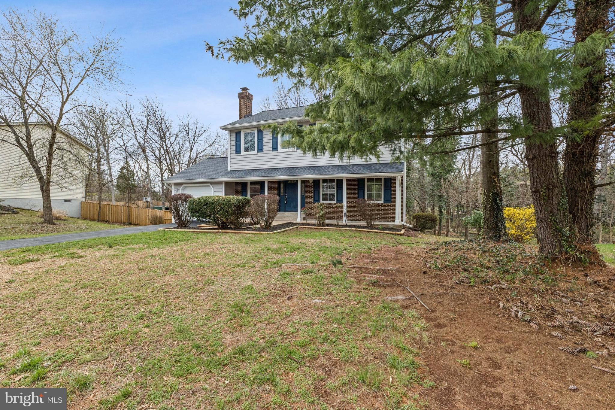 8928 Rolling Road Manassas, VA 20110 - Photo 3 of 33