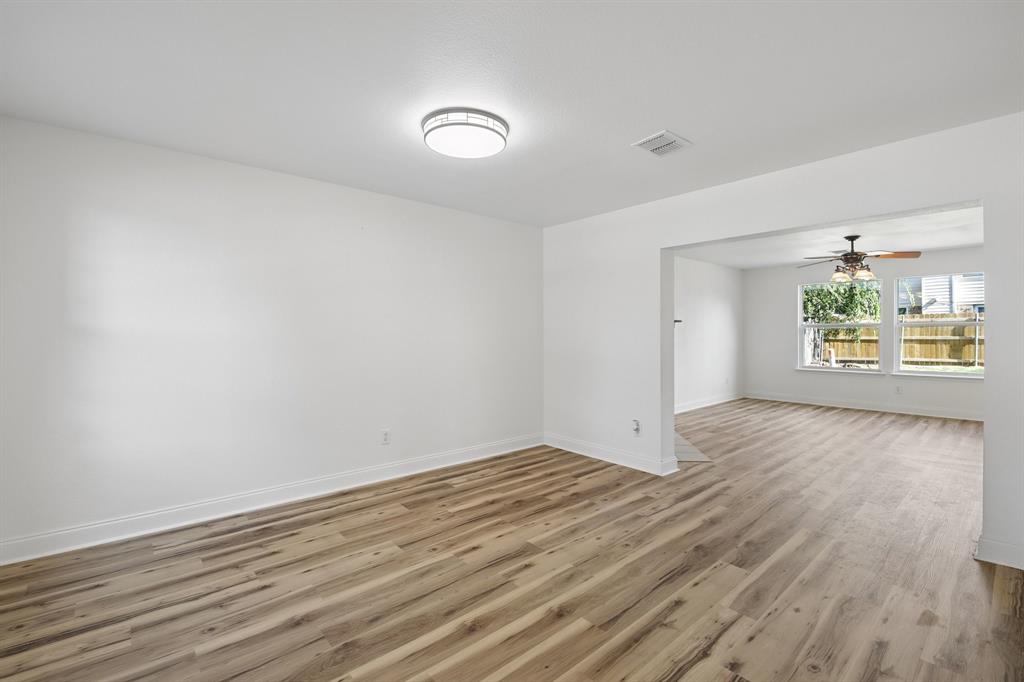 5533 Spring Ridge Drive Watauga, TX 76137 - Photo 6 of 39 Gallery Image 6