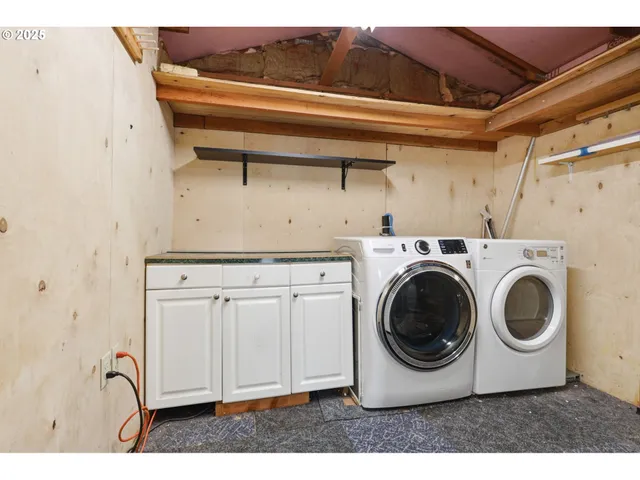 a view of a house with a garage