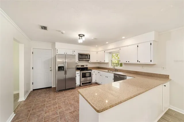 $369,000 | 4805 Southwest 19th Street, Gainesville, FL 32608