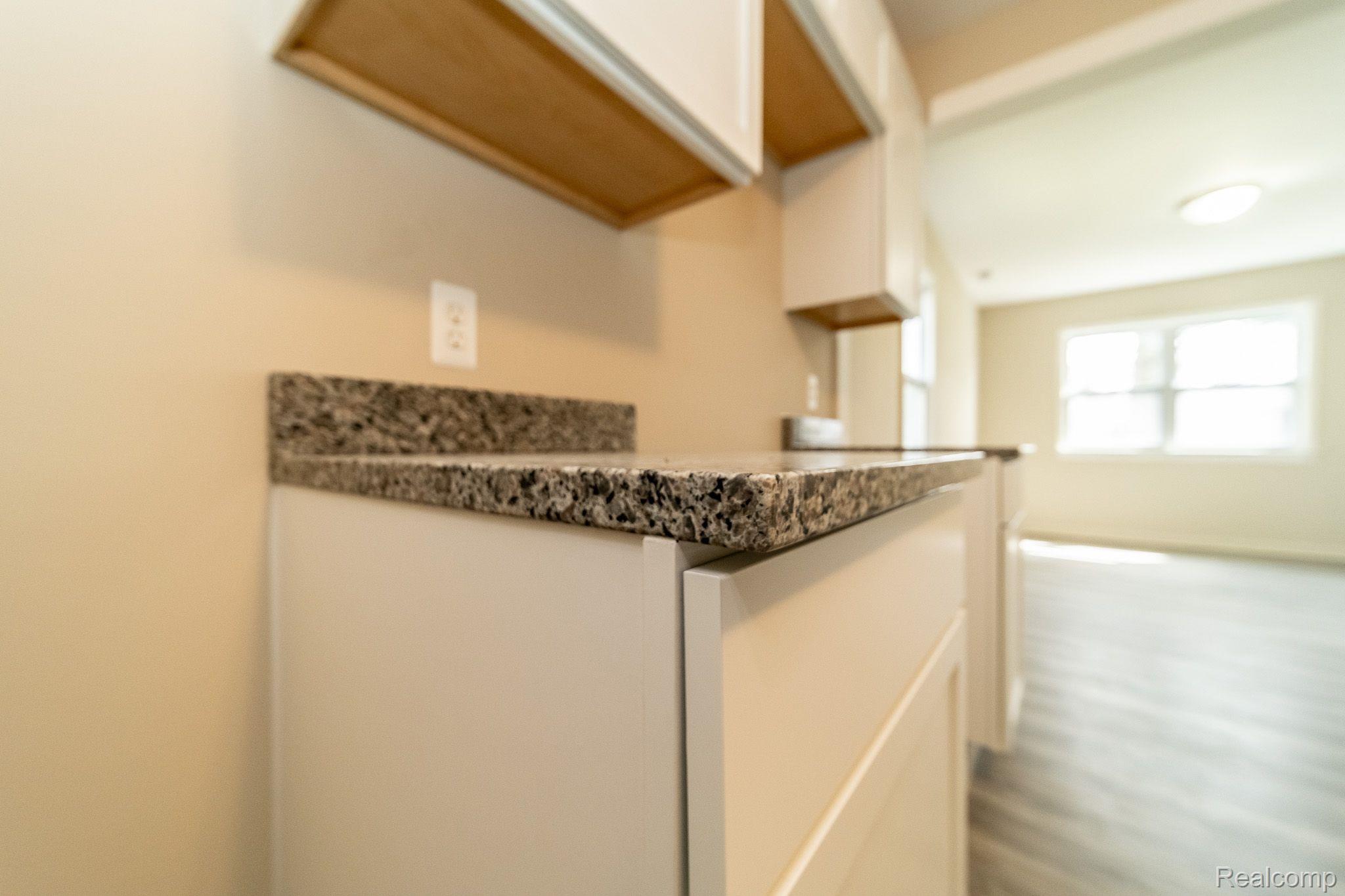 3854 Samuel Avenue Rochester, MI 48309 - Photo 13 of 54 Gallery Image 13