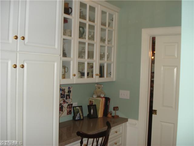 4853 Hearthstone Road Clemmons, NC 27012 - Photo 8 of 14 Kitchen.