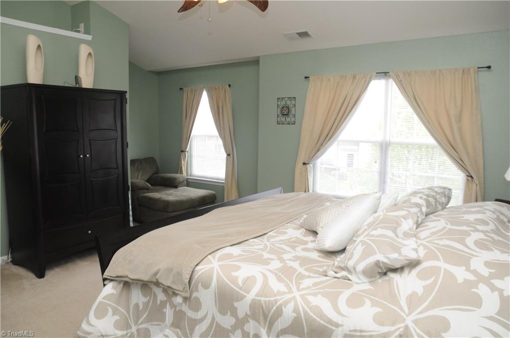 826 Hedgepath Terrace High Point, NC 27265 - Photo 14 of 23 Gallery Image 14
