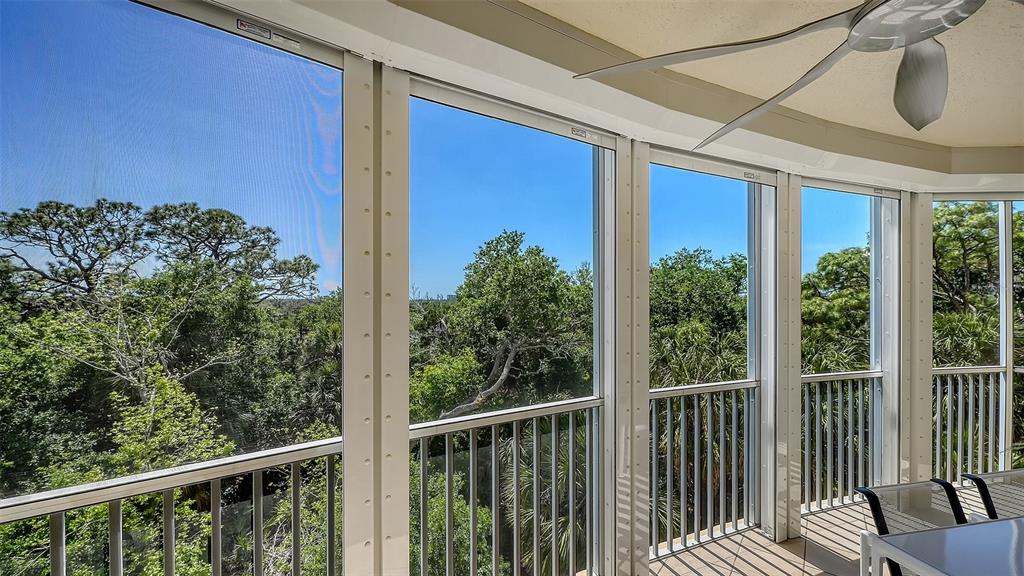 409 North Point Road, Unit 401 Osprey, FL 34229 - Photo 14 of 90