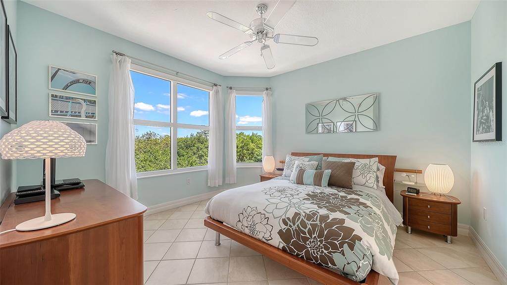 409 North Point Road, Unit 401 Osprey, FL 34229 - Photo 39 of 90