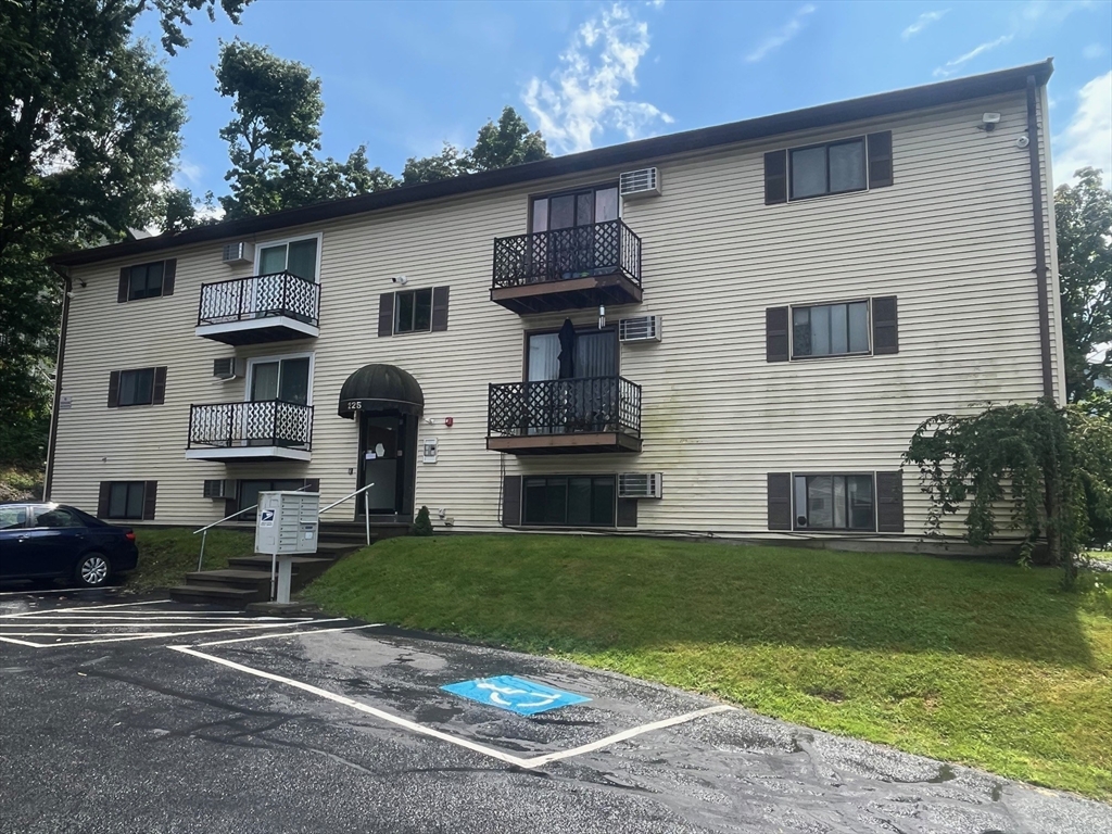225 Danforth Street, Unit 3L Fall River, MA 02720 - Photo 2 of 13