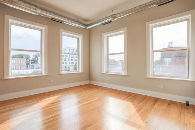 $1,495 | 2712 North Milwaukee Avenue, Unit 314, Chicago, IL 60647