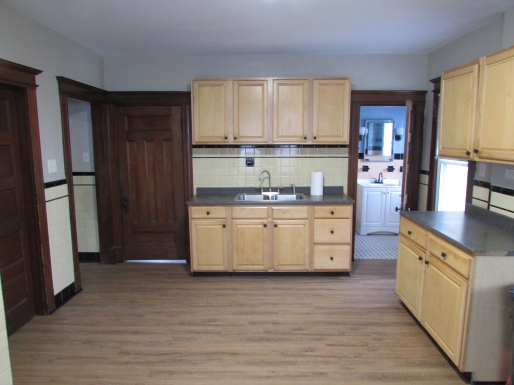 78 Prospect Street Springfield, MA 01107 - Photo 8 of 42 Gallery Image 8