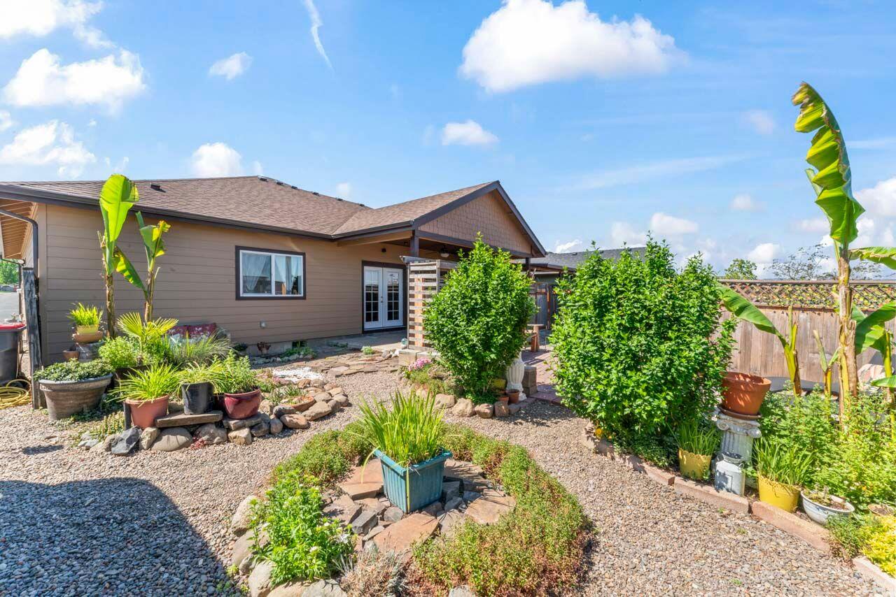 412 Barnum Drive Phoenix, OR 97535 - Photo 24 of 34 Backyard