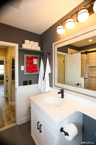 $2,300 | 36 Turn Of River Road, Unit B3, Stamford, CT 06905