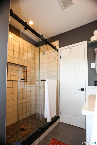 $2,300 | 36 Turn Of River Road, Unit B3, Stamford, CT 06905