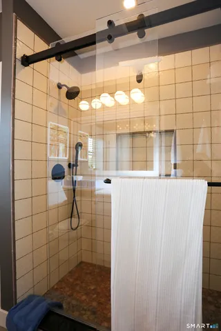 $2,300 | 36 Turn Of River Road, Unit B3, Stamford, CT 06905