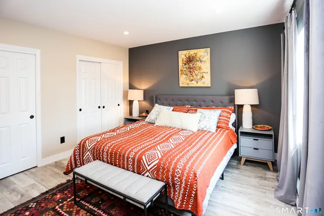 $2,300 | 36 Turn Of River Road, Unit B3, Stamford, CT 06905