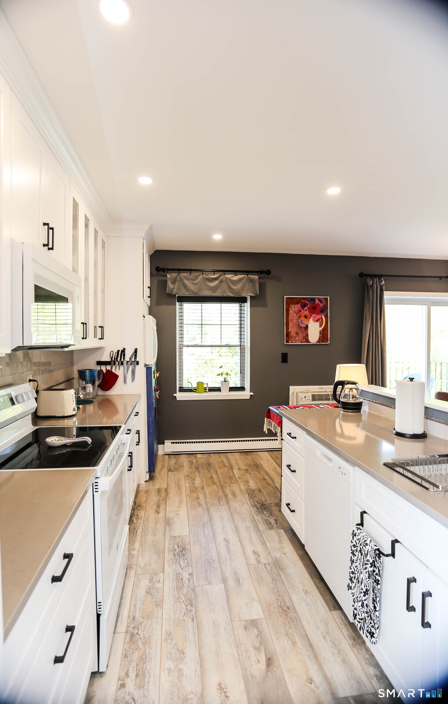 36 Turn Of River Road, Unit B3 Stamford, CT 06905 - Photo 4 of 30