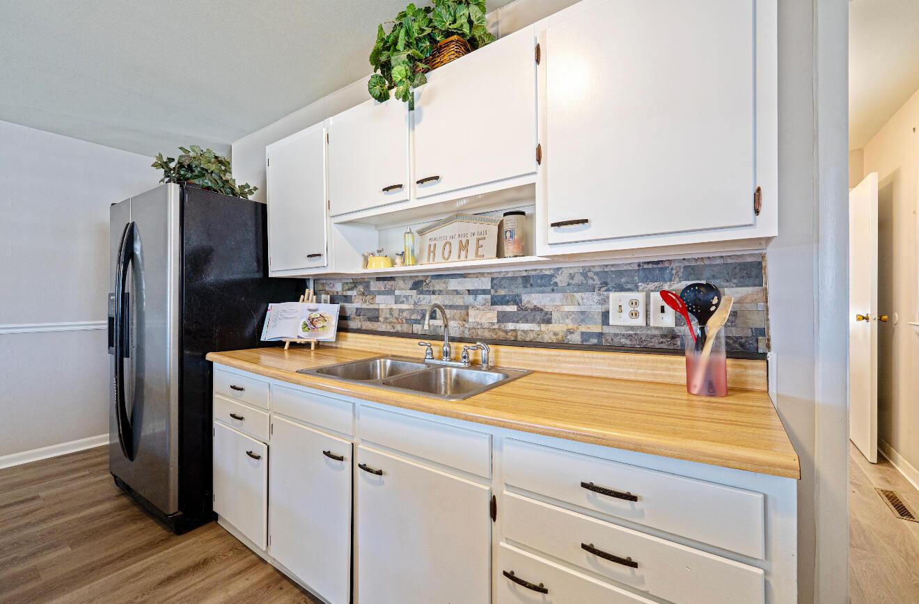 2905 Hillgate Road Columbus, OH 43207 - Photo 10 of 27 Kitchen