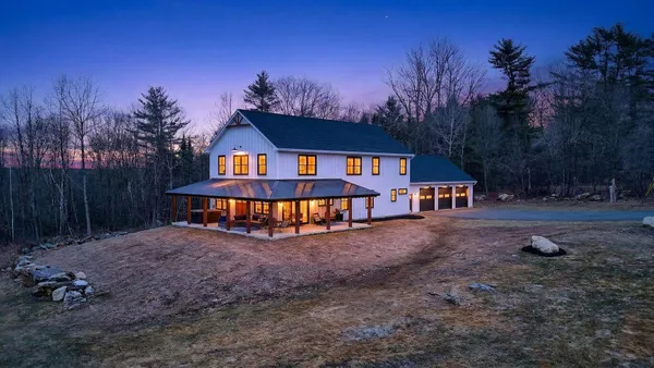 $889,000 | 544 Whitefield Road, Pittston, ME 04345