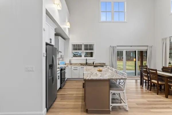 $889,000 | 544 Whitefield Road, Pittston, ME 04345