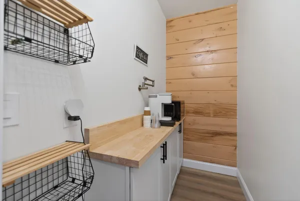 $889,000 | 544 Whitefield Road, Pittston, ME 04345