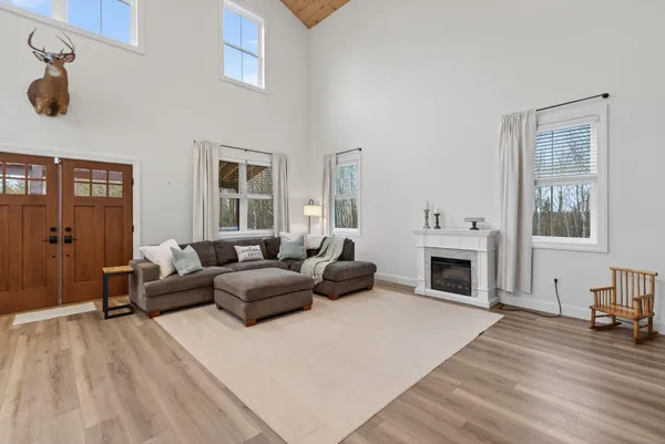 $889,000 | 544 Whitefield Road, Pittston, ME 04345