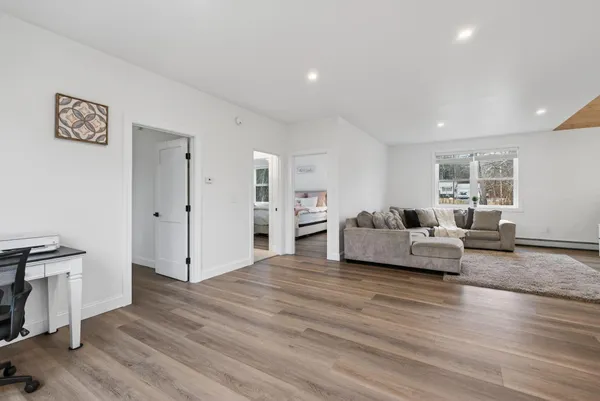 $889,000 | 544 Whitefield Road, Pittston, ME 04345