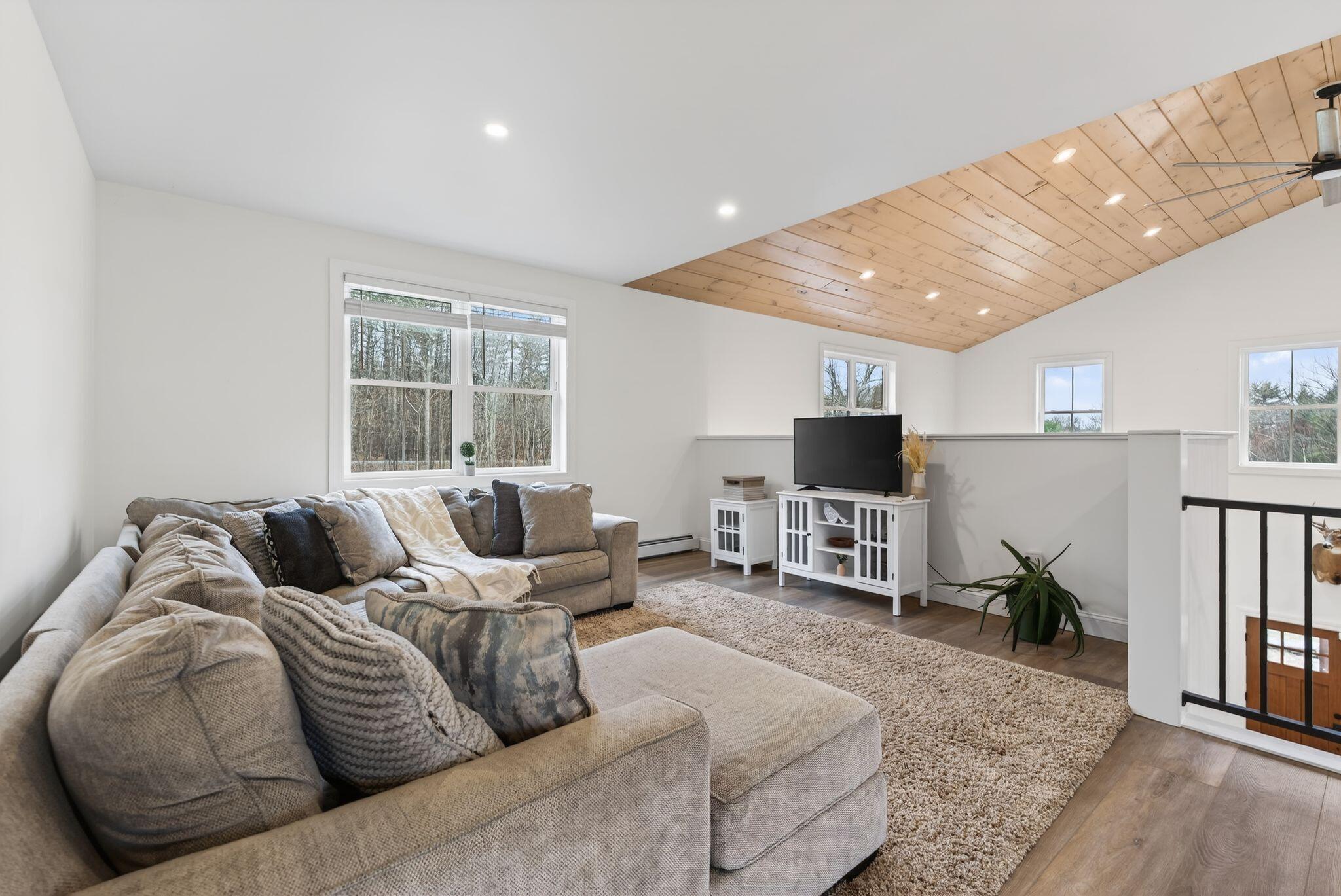 544 Whitefield Road Pittston, ME 04345 - Photo 5 of 80 72_DSC03410