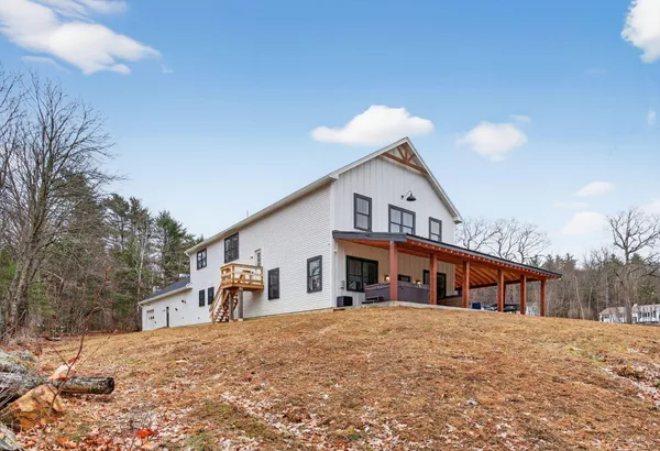 $889,000 | 544 Whitefield Road, Pittston, ME 04345