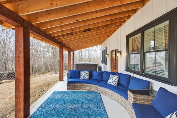 $889,000 | 544 Whitefield Road, Pittston, ME 04345