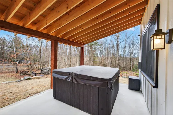 $889,000 | 544 Whitefield Road, Pittston, ME 04345