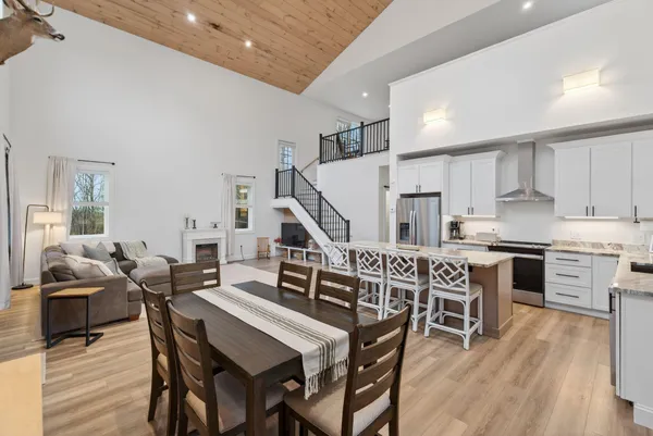 $889,000 | 544 Whitefield Road, Pittston, ME 04345