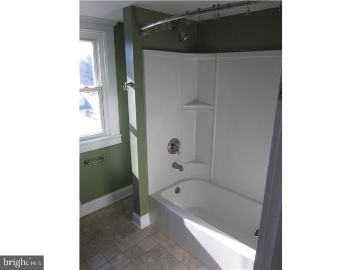 1209 Easton Road Hellertown, PA 18055 - Photo 8 of 14 Gallery Image 8