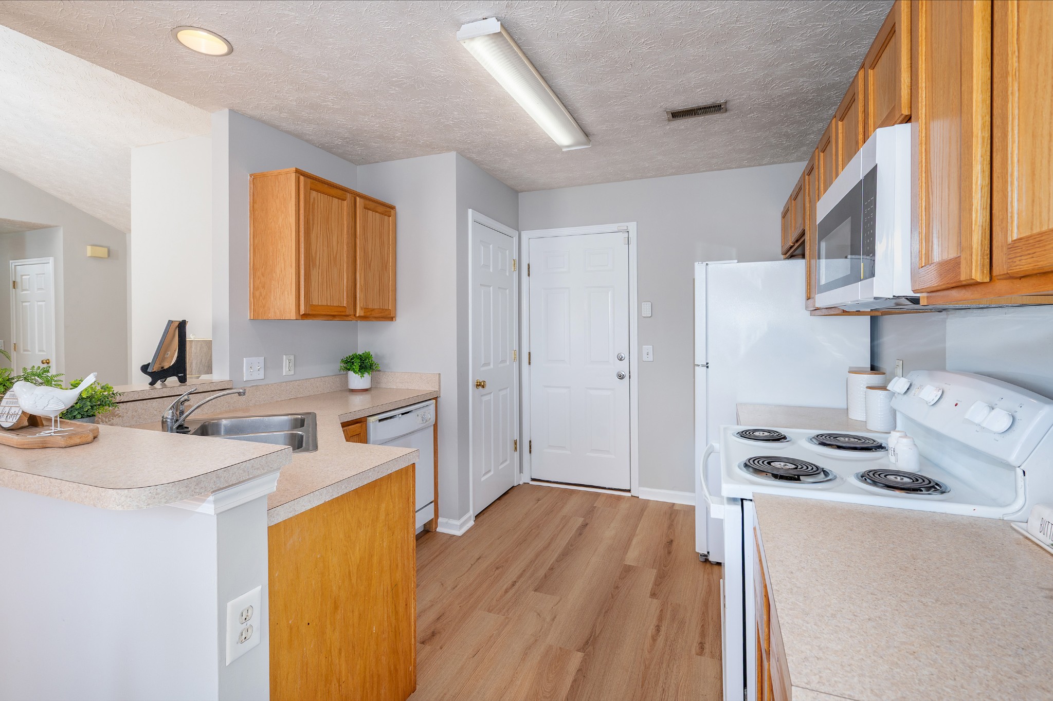 1012 Pawnee Trail Madison, TN 37115 - Photo 7 of 29