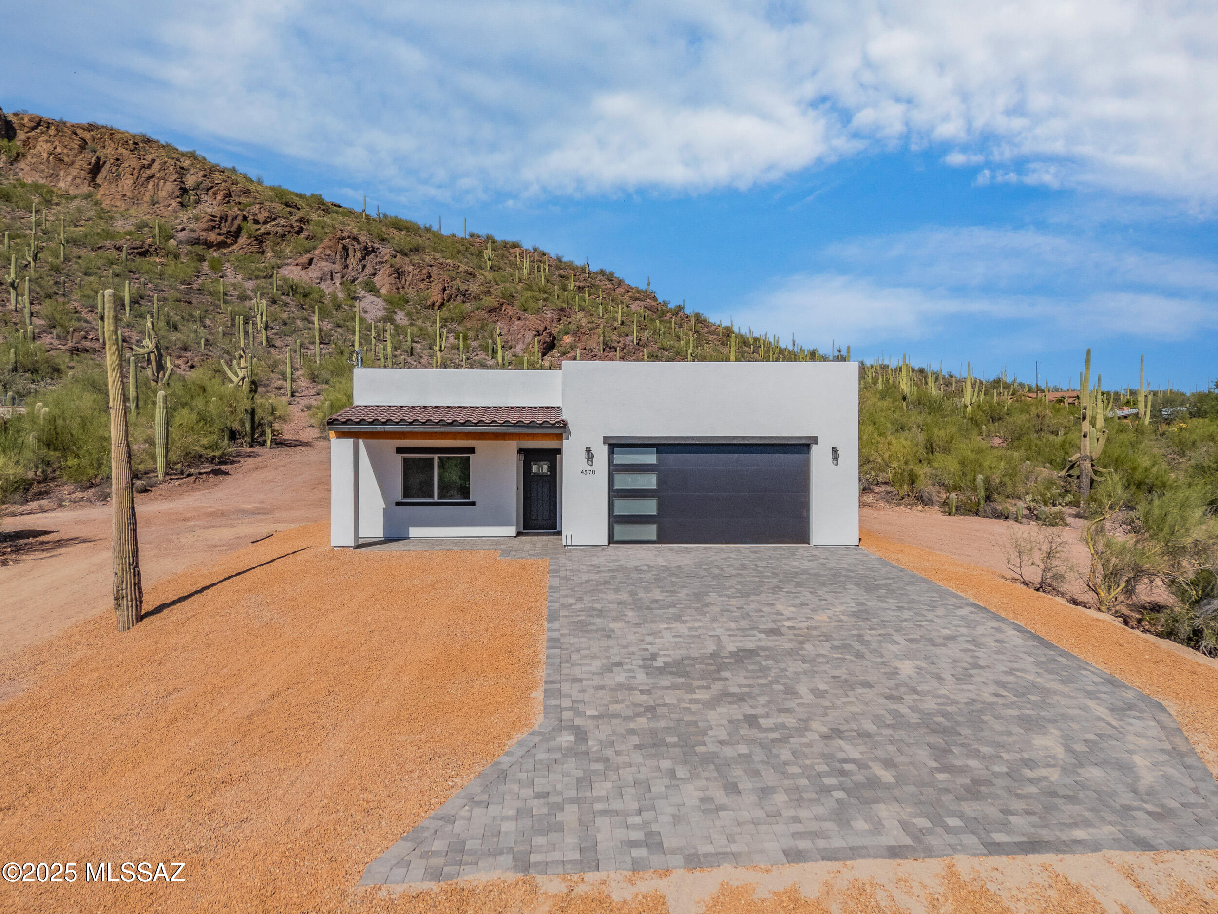 4570 West Milton Road Tucson, AZ 85746 - Photo 3 of 50 Gallery Image 3