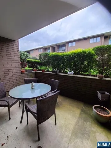 $2,100 | 464 Liberty Street, Unit 110, Little Ferry, NJ 07643