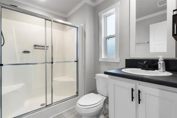 $1,800 | 119 Mooney Road, Pearland, TX 77581