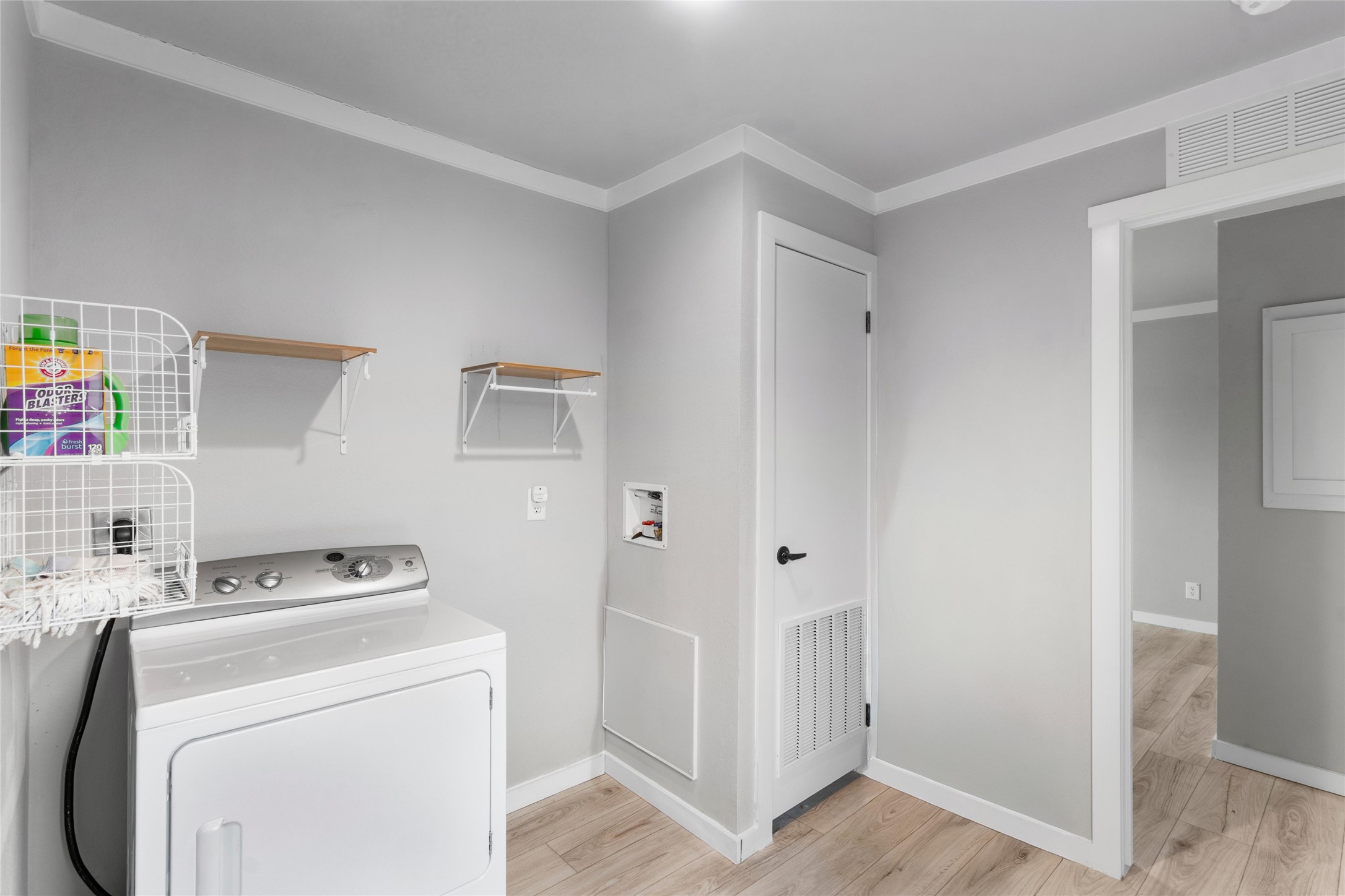 119 Mooney Road Pearland, TX 77581 - Photo 18 of 25 a utility room with dryer and washer