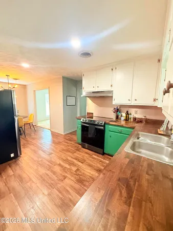 $159,000 | 112 Devalda Drive, Duck Hill, MS 38925