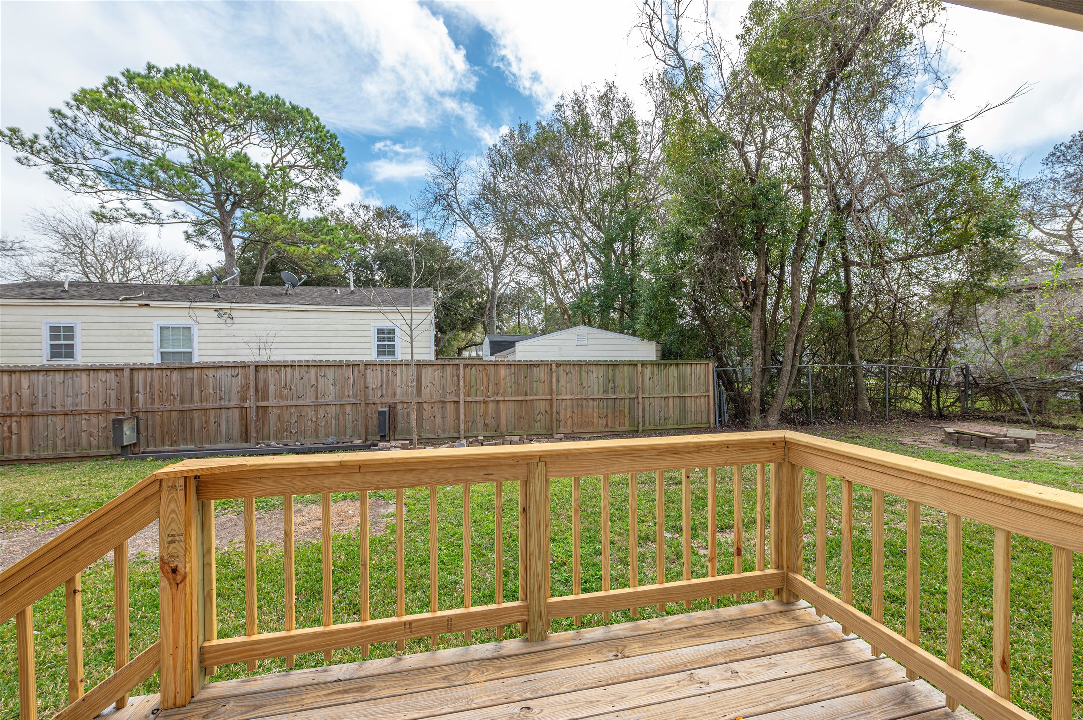 805 Chestnut Street La Marque, TX 77568 - Photo 25 of 26 a view of a balcony with yard