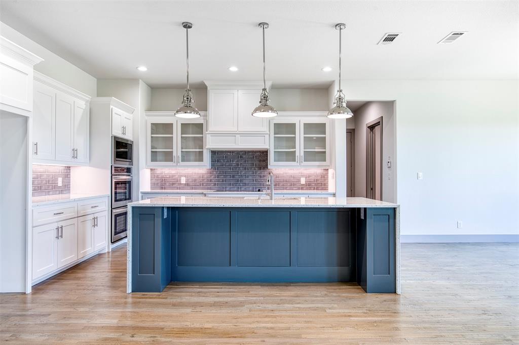 1333 Canyon Lake Road Wills Point, TX 75169 - Photo 3 of 30