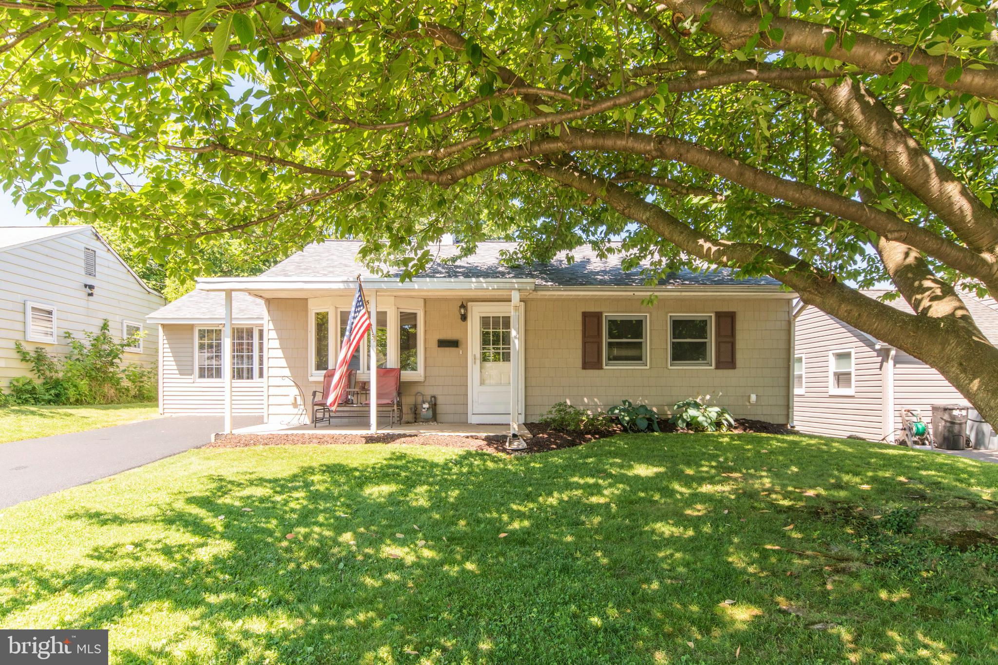 235 Doone Road Fairless Hills, PA 19030 - Photo 3 of 31 Gallery Image 3