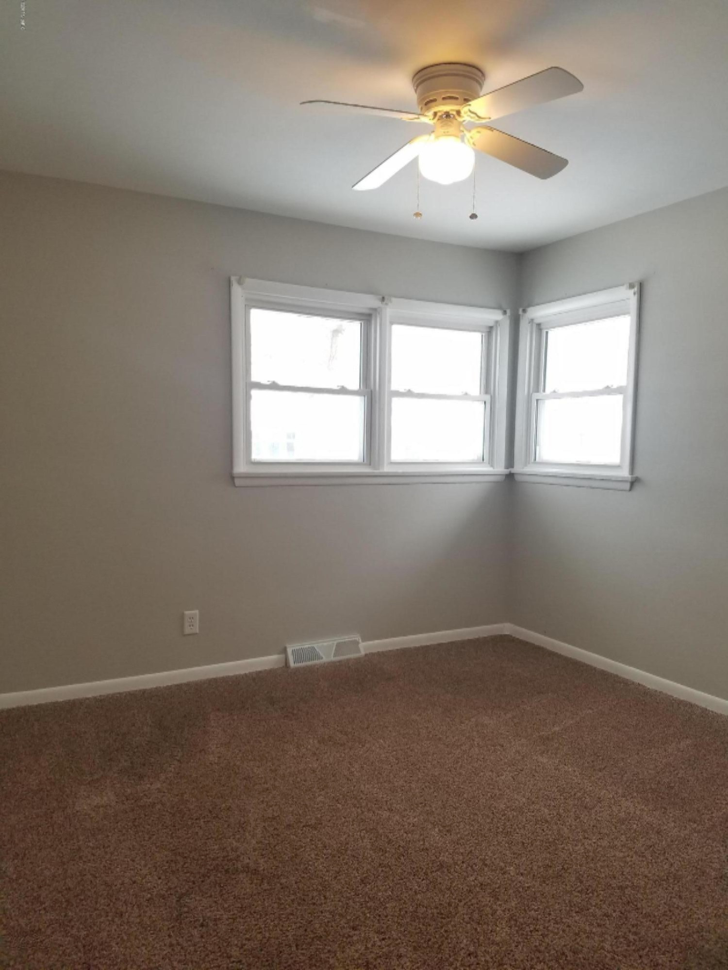 1101 Hampden Road Muskegon, MI 49441 - Photo 10 of 21 20171209_150846