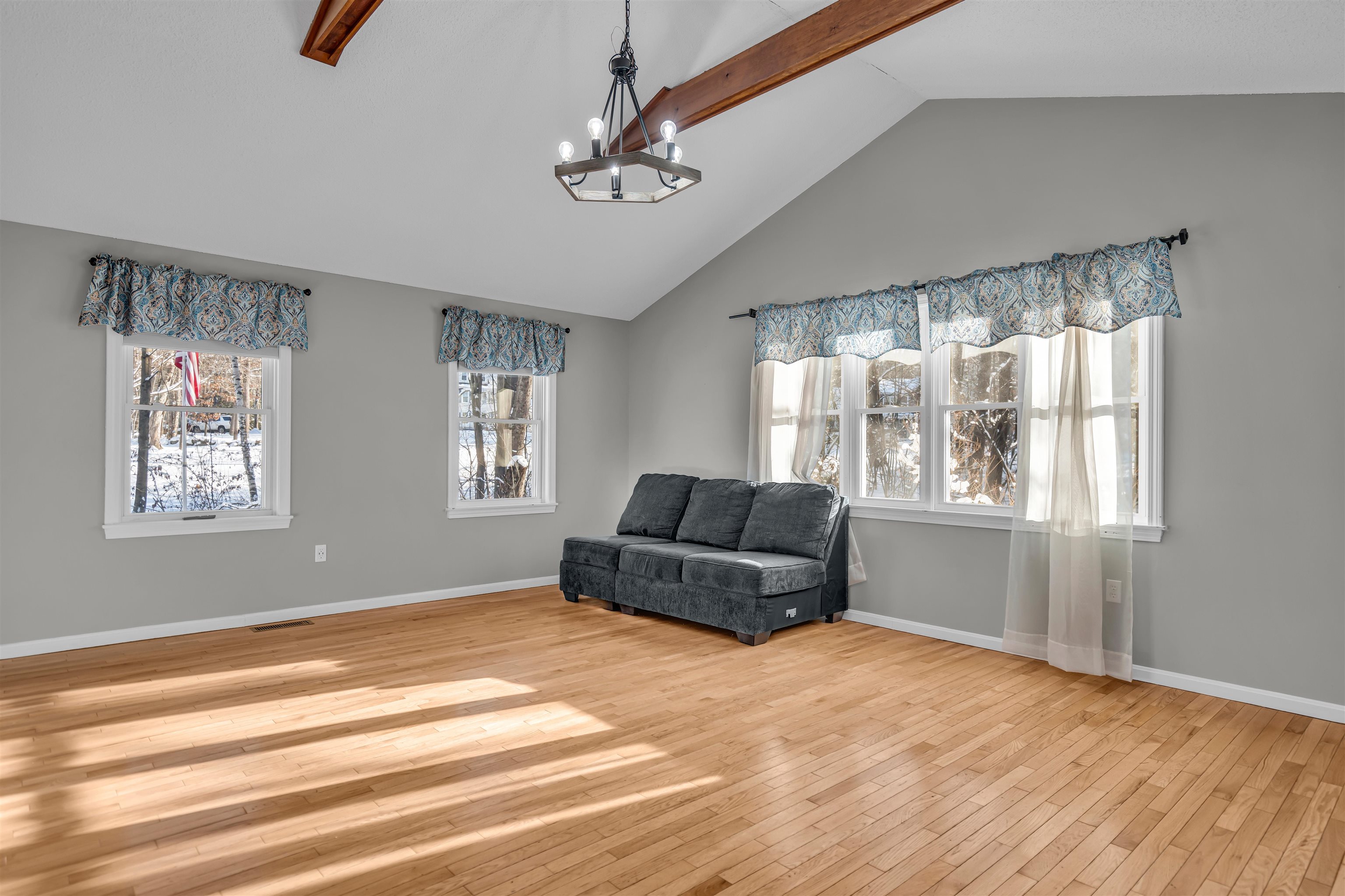 22 Parker Drive Merrimack, NH 03054 - Photo 13 of 32