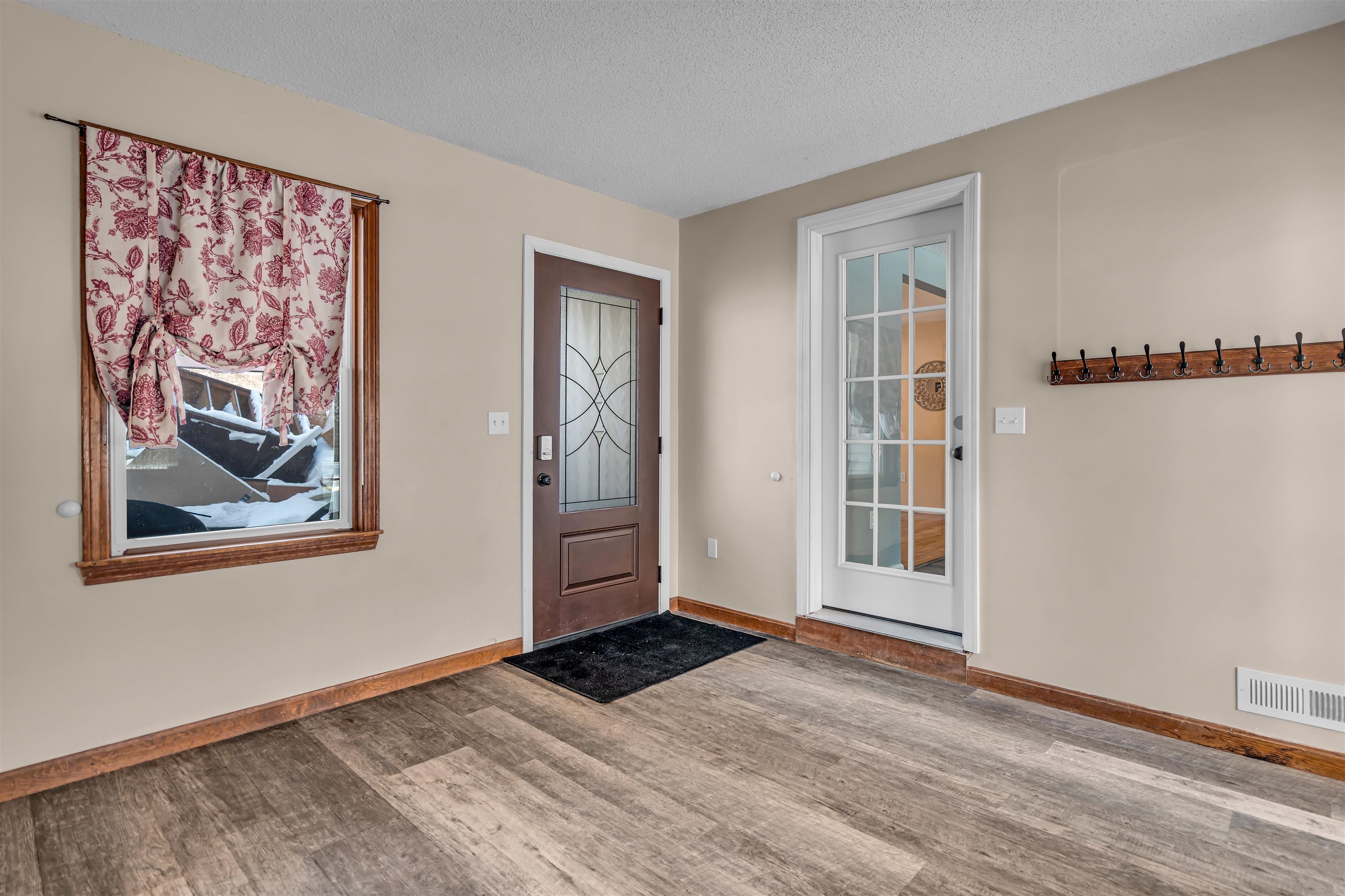 22 Parker Drive Merrimack, NH 03054 - Photo 5 of 32