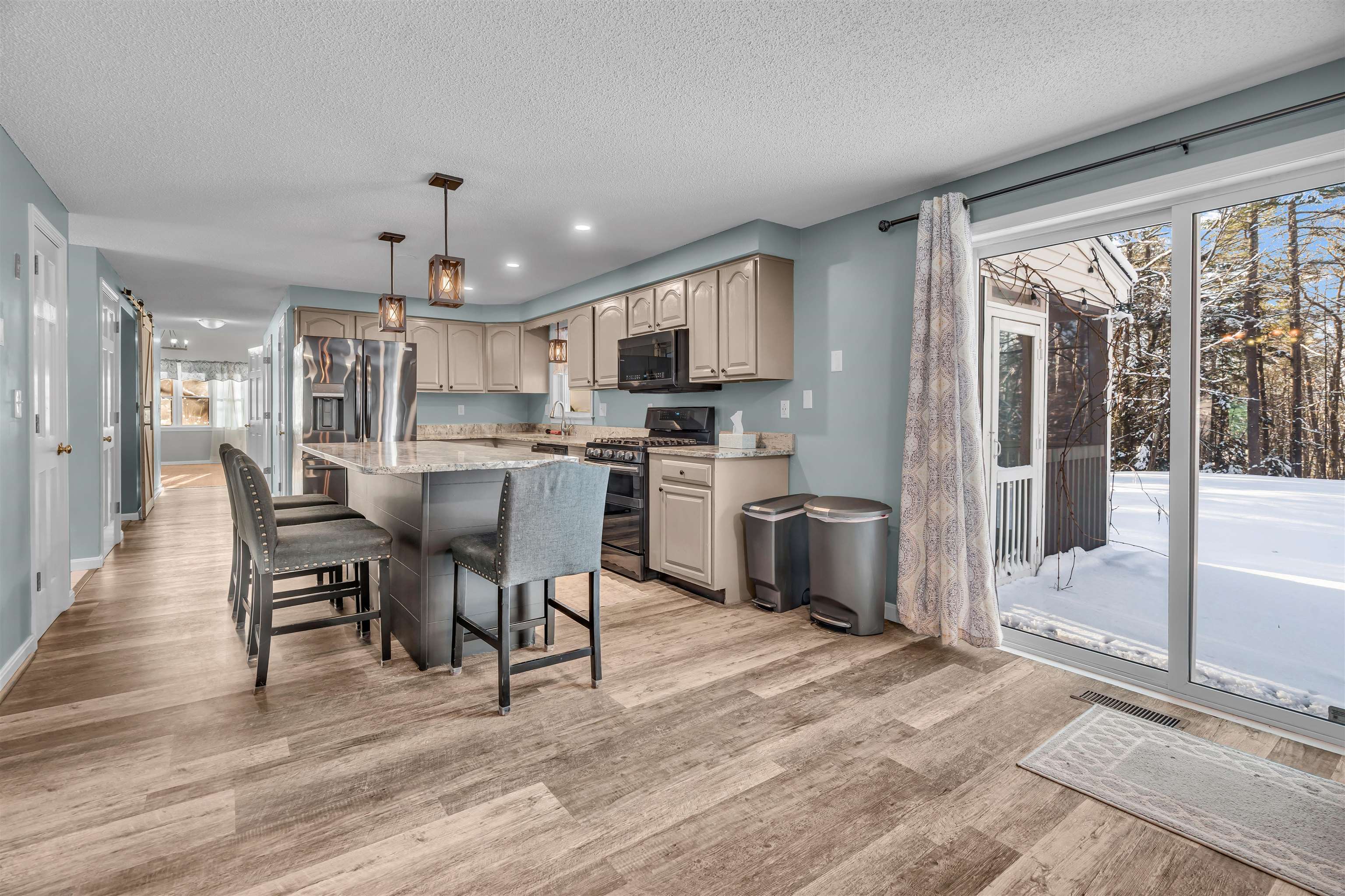 22 Parker Drive Merrimack, NH 03054 - Photo 6 of 32