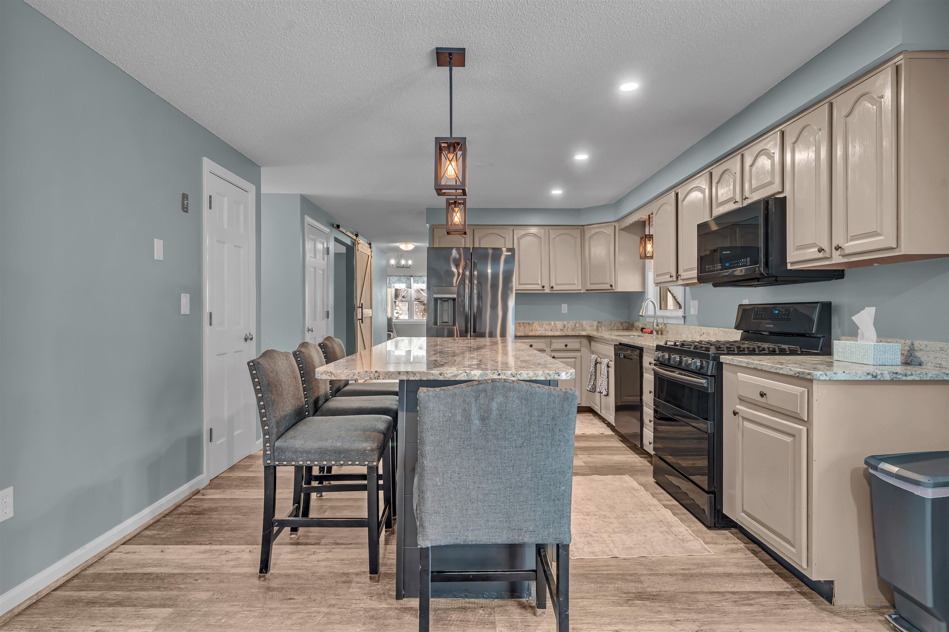 22 Parker Drive Merrimack, NH 03054 - Photo 7 of 32