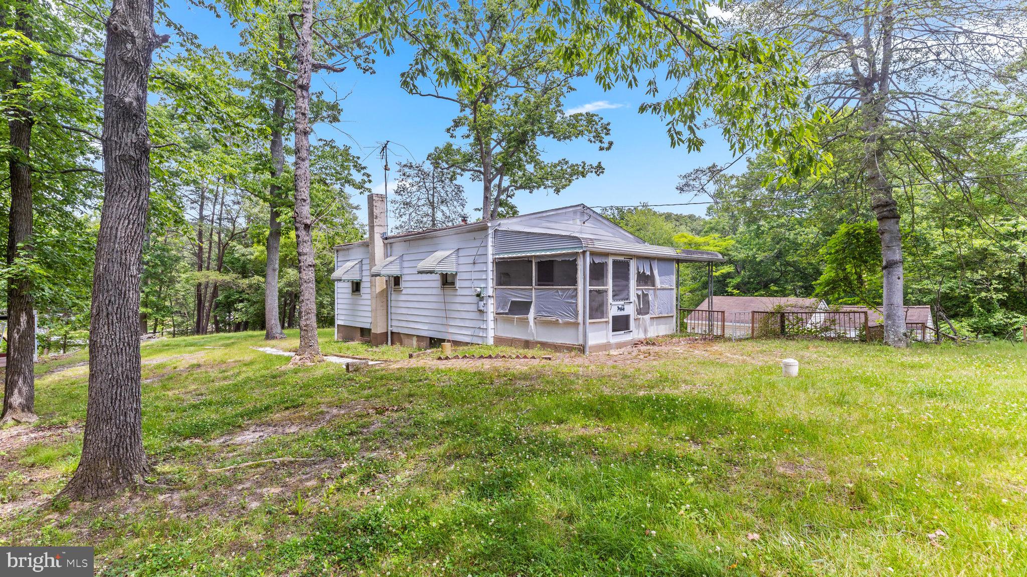 182 Waldo Road Pasadena, MD 21122 - Photo 4 of 30