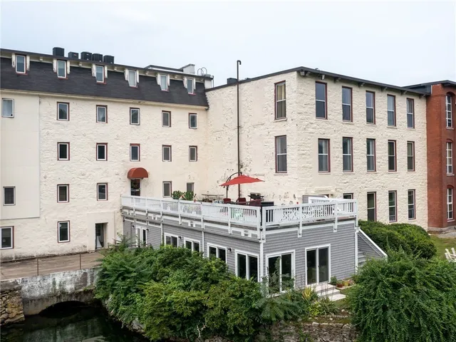 $260,000 | 494 Woonasquatucket Avenue, Unit 107, North Providence, RI 02911