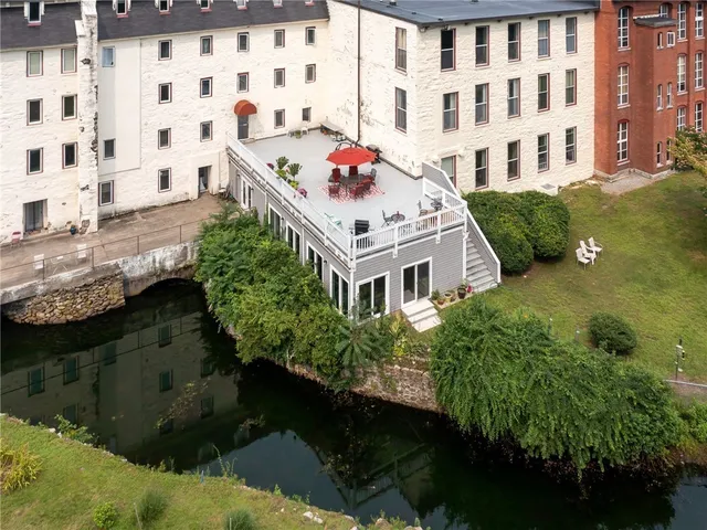 $260,000 | 494 Woonasquatucket Avenue, Unit 107, North Providence, RI 02911