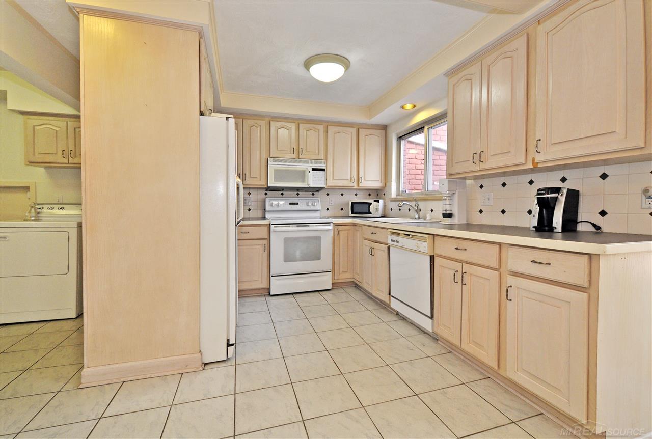 798 Middlesex Road Grosse Pointe Park, MI 48230 - Photo 13 of 36